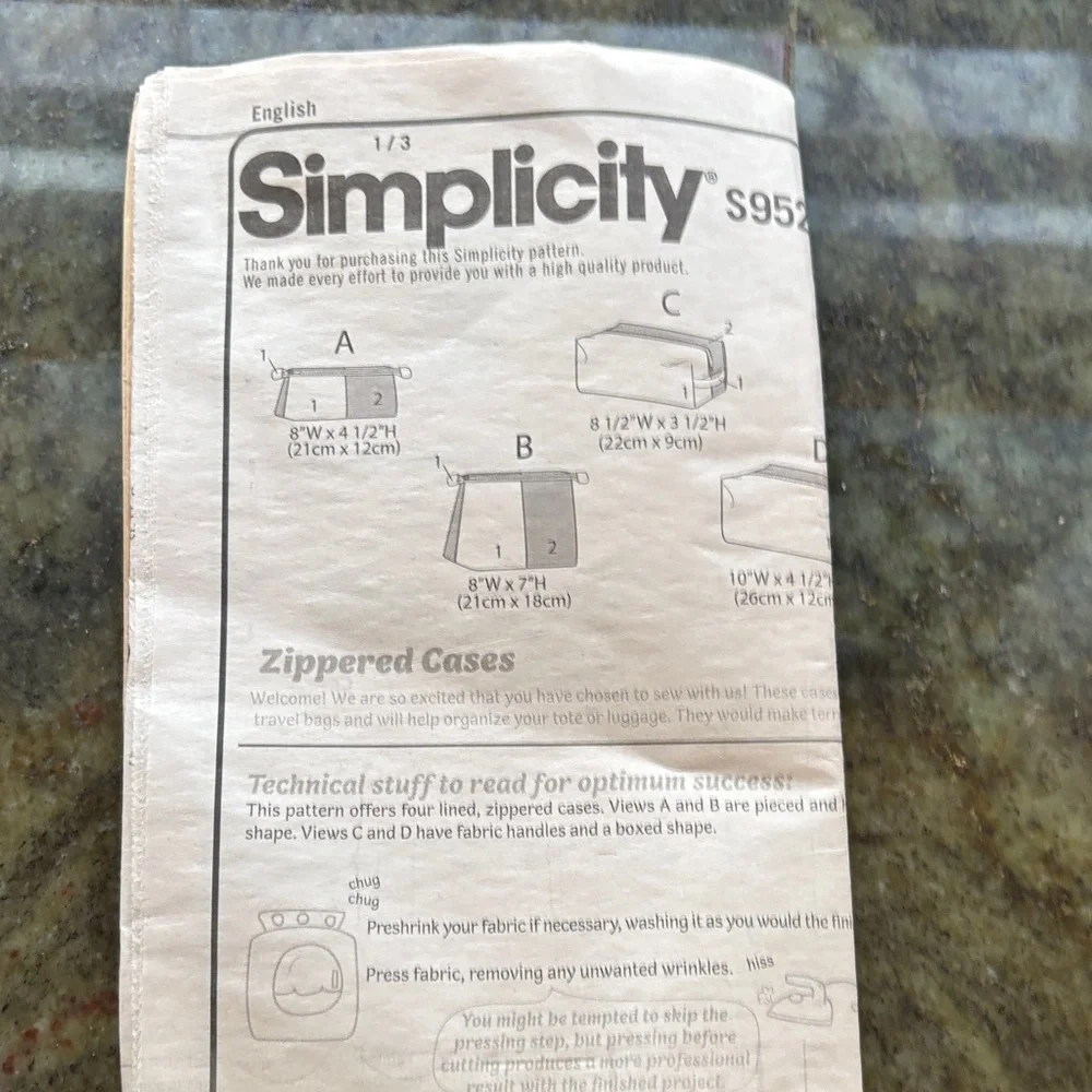 Simplicity S9525 Pattern zippered cases Bags